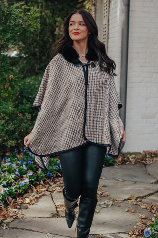 Houndstooth Sleeveless Sweater Vest (black)